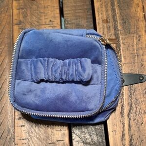 Blue Velvet Women's Jewelry Holder